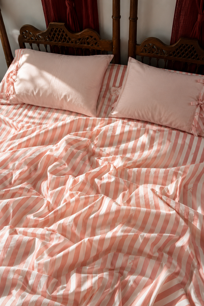 Strawberry Crème Toffee Bedsheet